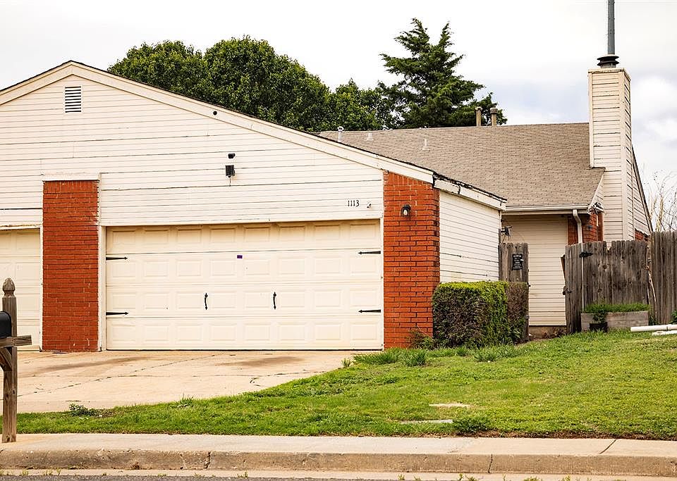 1st image of 1113 Swan Lake Rd