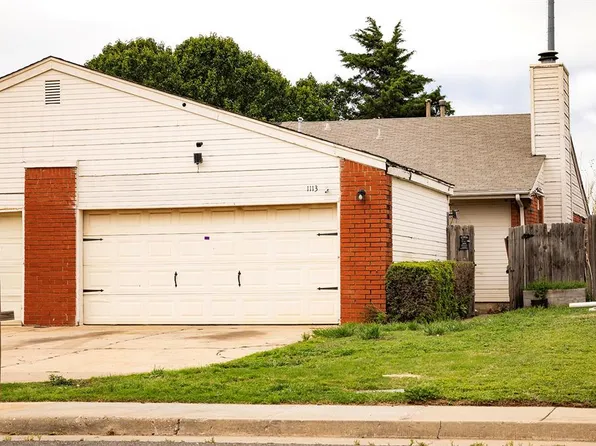 1113 Swan Lake Rd, Edmond, OK 73003