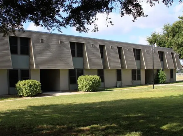 800 N State Hwy #123, Seguin, TX 78155