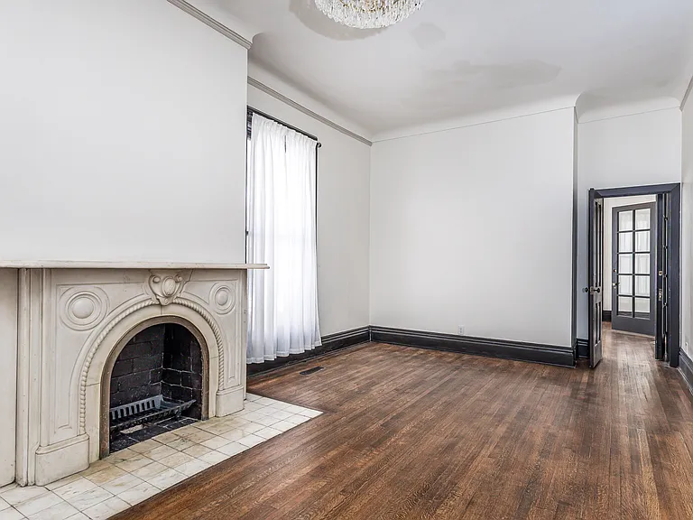 718 W Stephenson St #4COMMERCIAL — Photo 17