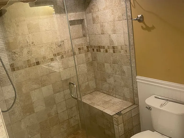 355 S Queen St — Photo 17