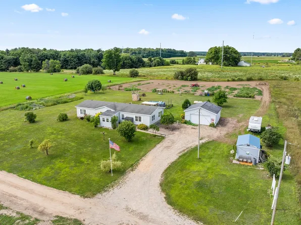 4433 Hamlin Rd, Grawn, MI 49637