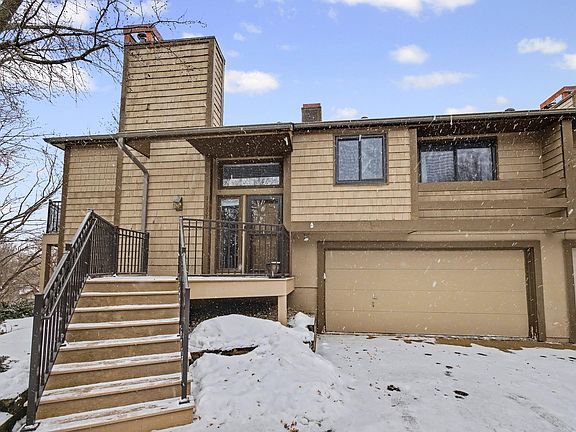 3rd image of 11557 Carriage Ct
