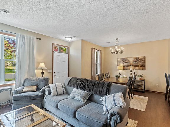 3rd image of 15648 Emerald Dr N Unit 2