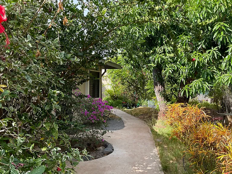 110 Beach Pl — Photo 16