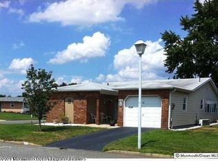 27 Rossetti Ct, Brick, NJ 08724