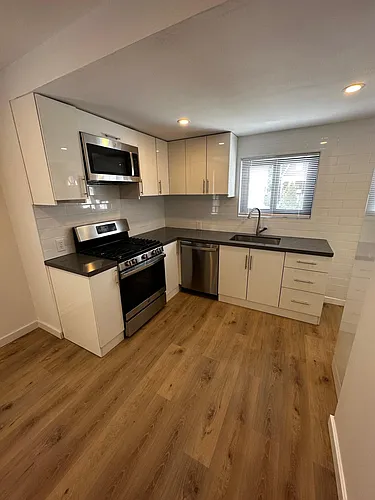 9 Fraser St #B Photo 1