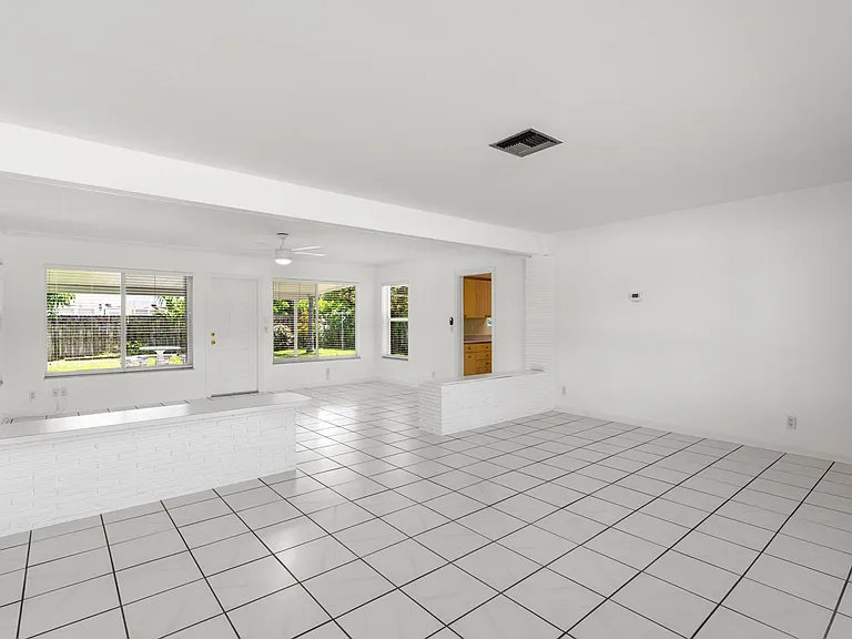 360 Palmetto St — Photo 12