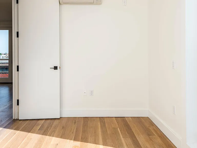 182 Malcolm X Blvd #4B — Photo 23