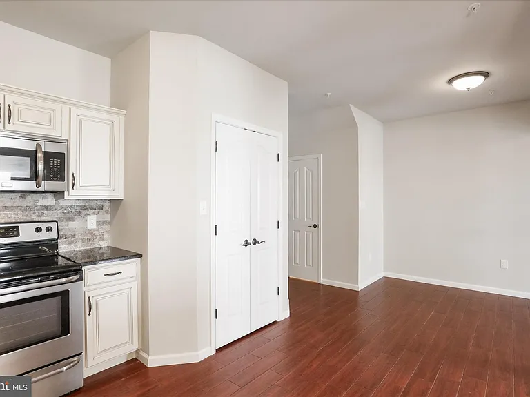 20 Delano Dr — Photo 10
