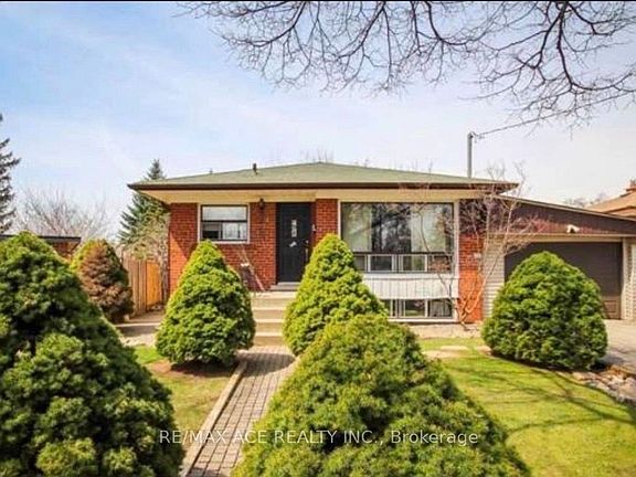 2nd image of 18 Roseglor Cres