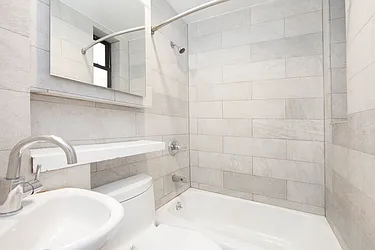 Rented by R New York