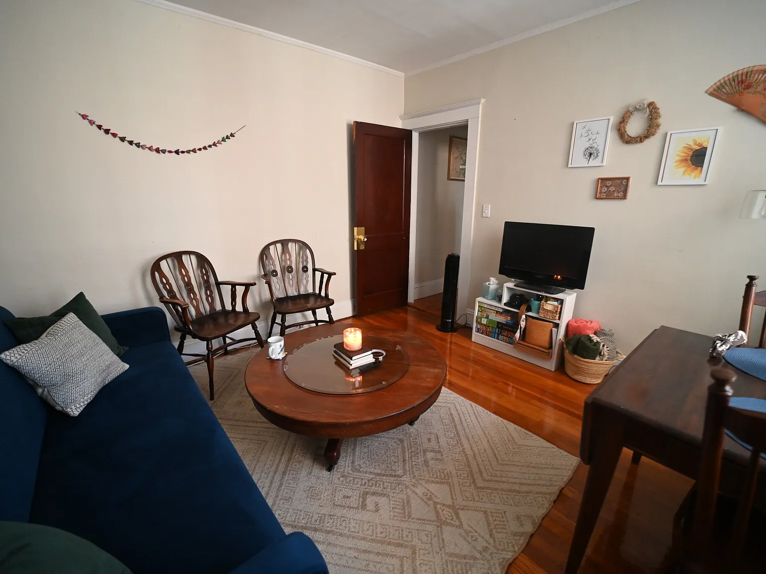 1 bed, 1.0 bath, $2,400 — Photo 2