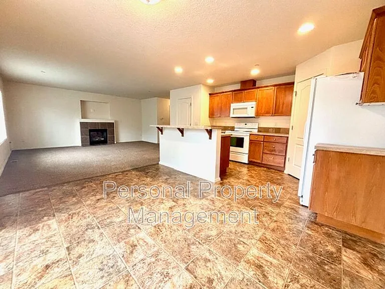 3371 NW 47th Dr — Photo 6