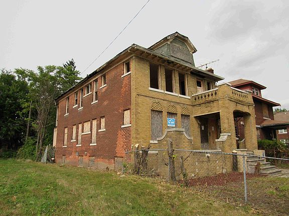 4040 Grand