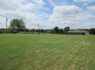 121 W Moonlight Valley Dr, Ash Grove, MO 65604