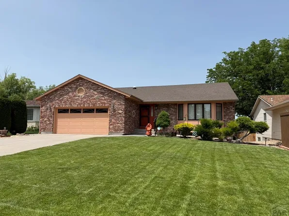 1509 Kingsroyal Blvd, Pueblo, CO 81005