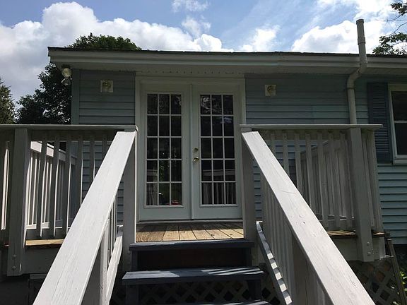 French doors to deck 