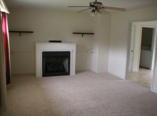 20 Berkshire Dr, Jacksonville, NC 28546