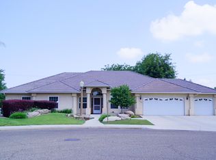 734 W Monte Verde Ave, Visalia, CA 93277