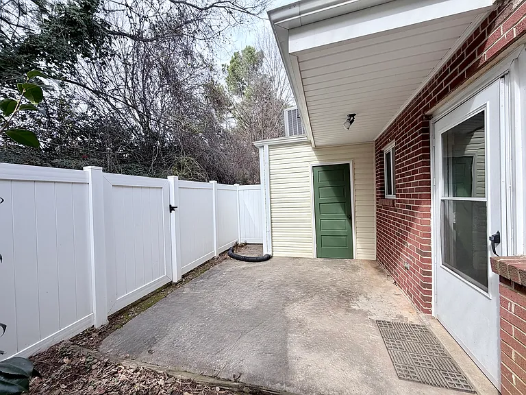2375 Champion Ct — Photo 12