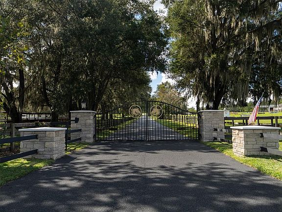 3rd image of 7536 NW 90TH AVENUE