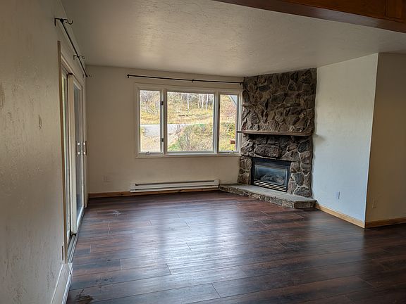 5th image of 2562 Cortina Ln