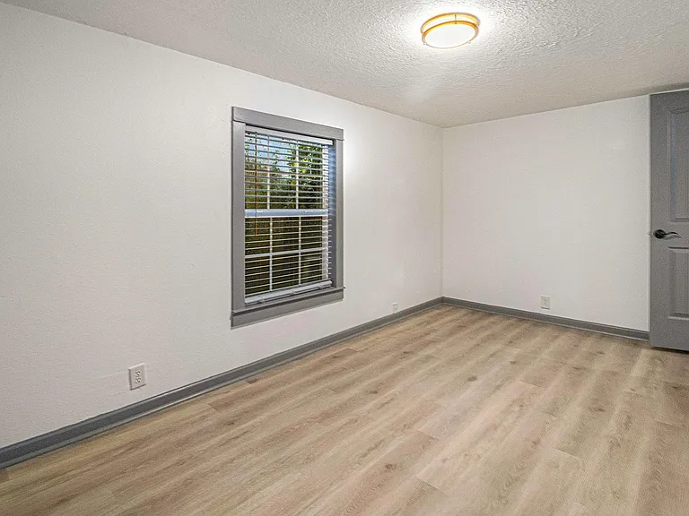6506 N Martin Luther King Ave — Photo 20