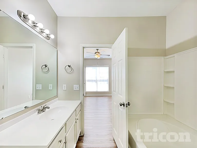 5400 Peachwood Dr — Photo 12