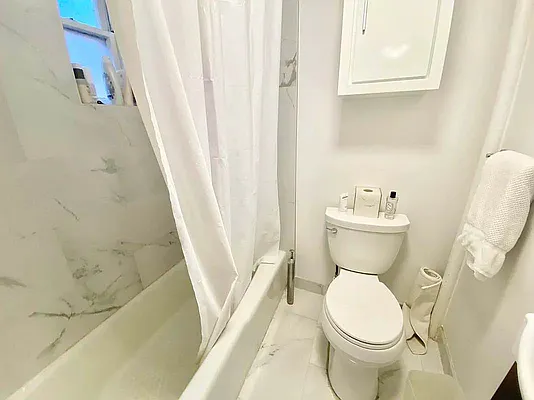 Rented by J PRESTON AND ASSOCIATES INC | media 28