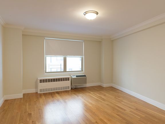 5th image of 210 W 89th St APT 10D