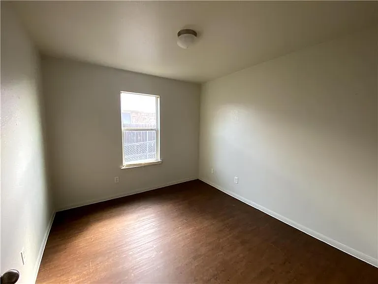 601 Bermuda #B — Photo 7