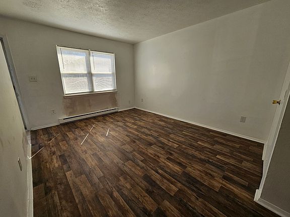 3rd image of 420 Harbour North Dr