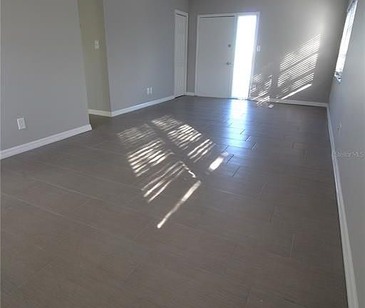 3rd image of 2055 Arlington St APT 201