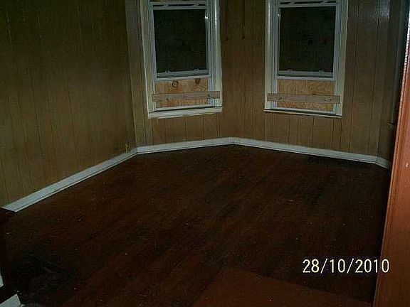3rd image of 145 W Lafayette Ave