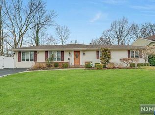 333 Valley Rd, River Edge, NJ 07661