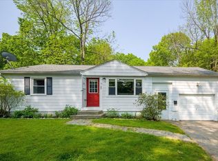 25 Sunset Dr, Leicester, MA 01524