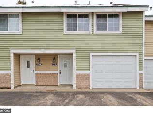 3270 Valley Ridge Dr #38, Saint Paul, MN 55121