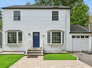 43 Amherst Pl, Livingston, NJ 07039