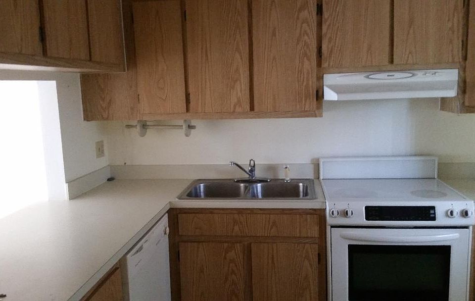 1st image of 2975 Thrush Dr APT 230