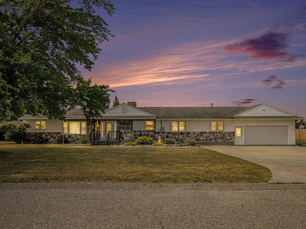236 Jeffrey St NE, Cedar Springs, MI 49319