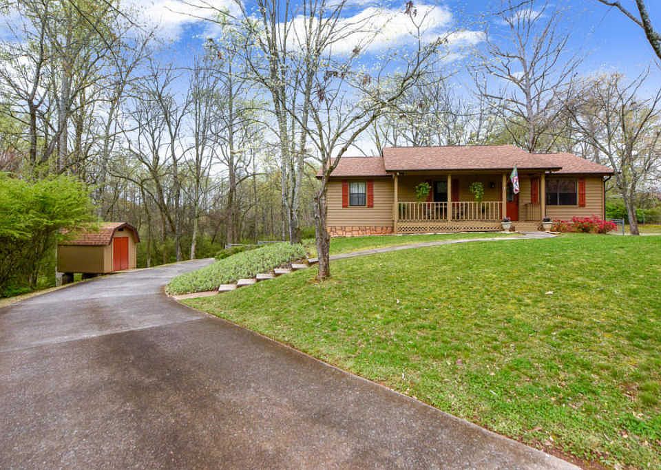 1st image of 2325 Travis Cir