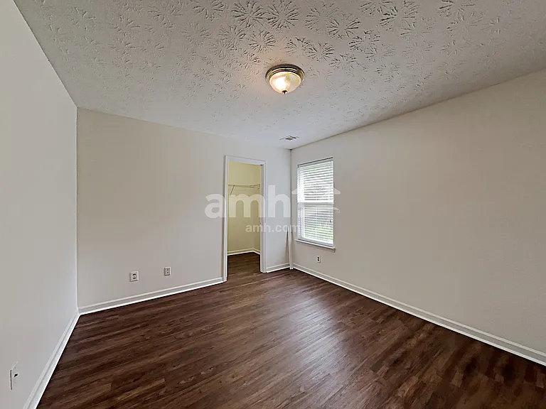 2641 Farmstead Ct — Photo 24