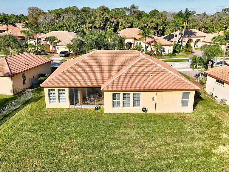 827 SW Grand Reserves Blvd — Photo 24