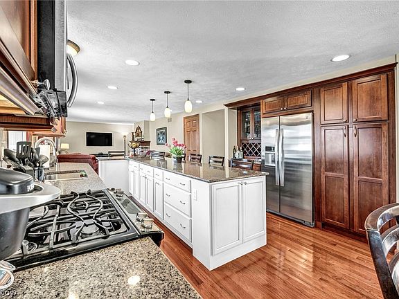 4th image of 14194 Pine Lakes Dr