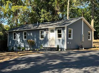 9 Spring Garden Rd, Rocky Point, NY 11778