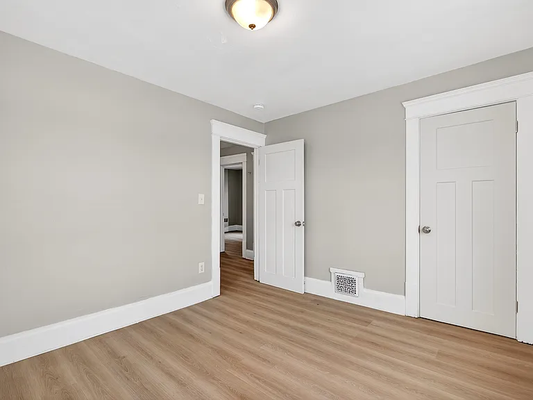 458 Kling St — Photo 19