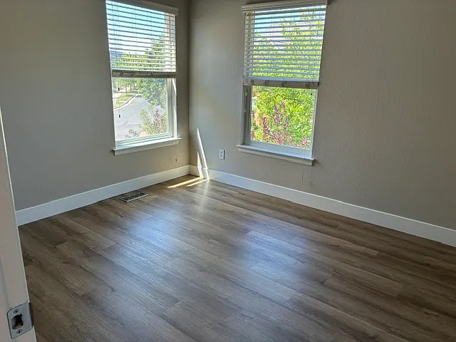 2312 N Xenia St — Photo 24