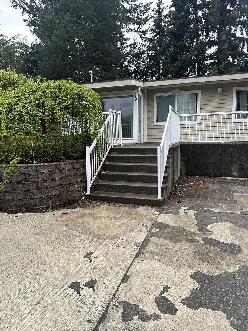 79 110th Avenue SE photo 1