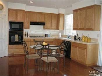 4th image of 440 Mountain Meadows Dr
